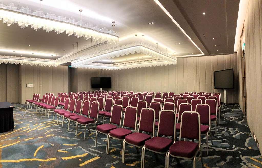 فندق تانجلا بروكسل Kraainem المرافق الصورة The ballroom of the hotel